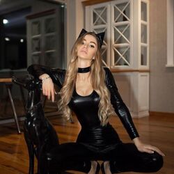 Шлюха Аврора 39101