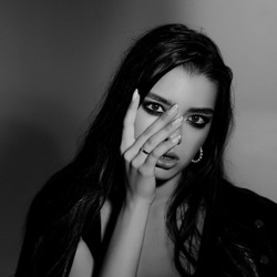 Шлюха Юля 32912 Шлюха Юля 32912