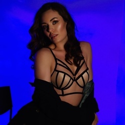 Шлюха Ира 39120